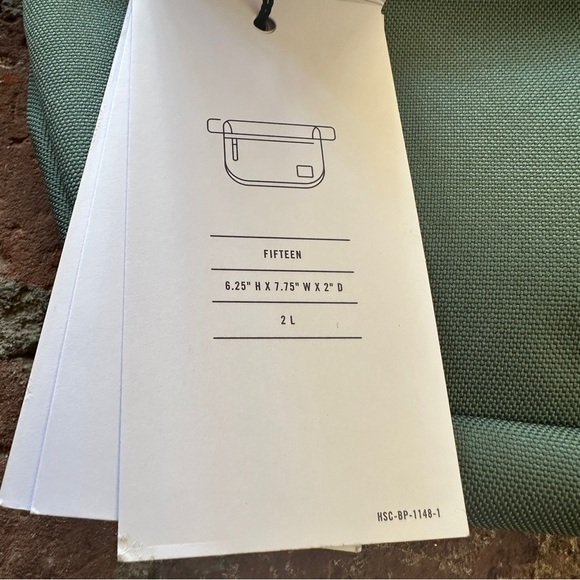 Herschel Supply Company Fifteen Waist Bag Hip Bag Fanny Pack in Dark Forest - Picture 5 of 16